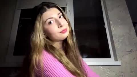 Snapshot of gertudewinfough chatting on December 5, 4:14 pm Diana online show from December 5, 4:14 pm