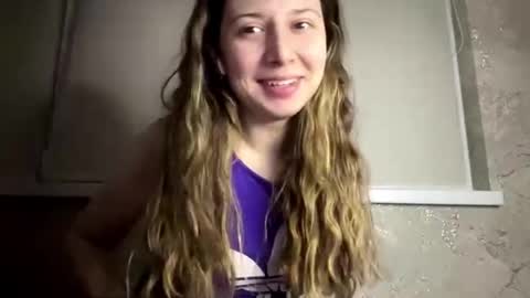 Snapshot of gertudewinfough chatting on December 15, 2:54 pm Diana online show from December 15, 2:54 pm