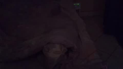 Snapshot of gesh_d chatting on October 19, 8:26 am gesh_d online show from October 19, 8:26 am