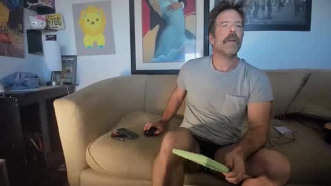 GetsNatty online show from October 19, 5:35 pm