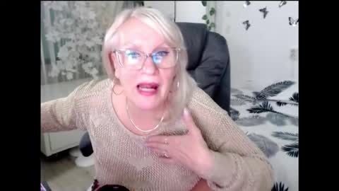 Ghertrudequeen online show from March 16, 5:44 am