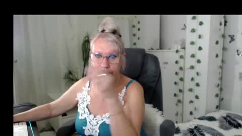 Ghertrudequeen online show from August 3, 4:22 am