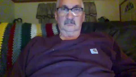 Snapshot of ghost2534 chatting on May 14, 3:35 am ghost2534 online show from May 14, 3:35 am