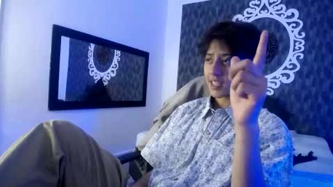 Snapshot of ghost__girl_ chatting on November 1, 1:29 am Your Girl online show from November 1, 1:29 am