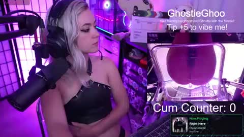 Snapshot of ghostieghoo chatting on July 1, 7:35 pm Ghostie online show from July 1, 7:35 pm