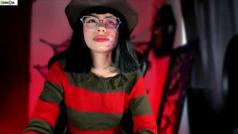 Snapshot of ghostlydolll chatting on October 3, 6:38 pm Sara online show from October 3, 6:38 pm