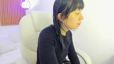 Snapshot of ghostmila chatting on April 23, 11:53 am Milaa online show from April 23, 11:53 am