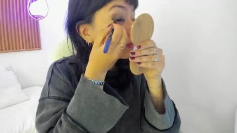 Snapshot of ghostmila chatting on April 25, 2:03 pm Milaa online show from April 25, 2:03 pm