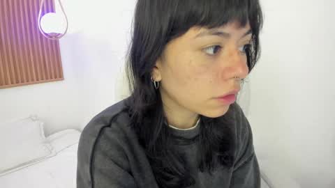 Snapshot of ghostmila chatting on May 21, 1:51 pm Milaa online show from May 21, 1:51 pm