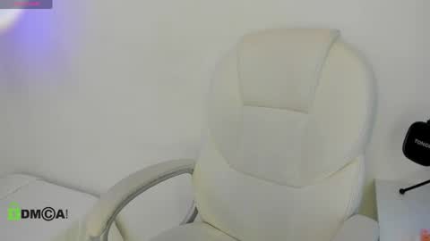 Snapshot of ghostmila chatting on May 25, 1:06 pm Milaa online show from May 25, 1:06 pm