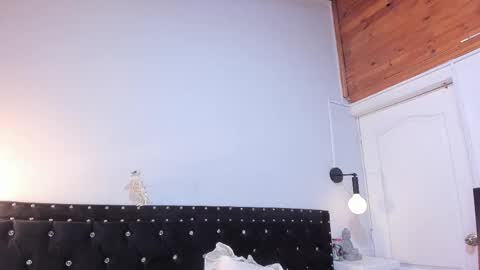 Allison  online show from February 28, 8:21 pm