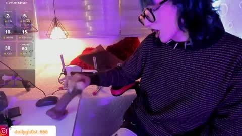 Allison  online show from April 30, 8:57 pm