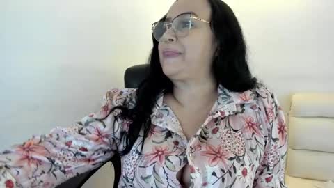 nahomi online show from January 5, 4:47 am