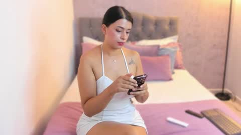 Gia online show from November 22, 5:01 pm