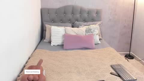 Gia online show from February 16, 4:03 pm