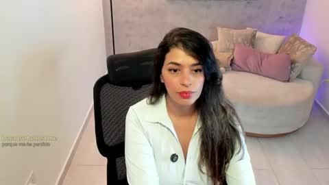 Snapshot of gia_watsonn chatting on August 3, 6:33 pm Gia online show from August 3, 6:33 pm