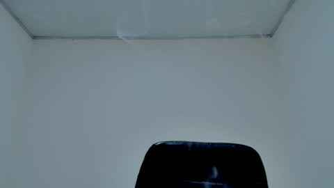 GIA WHITE Independet  online show from May 3, 7:47 am