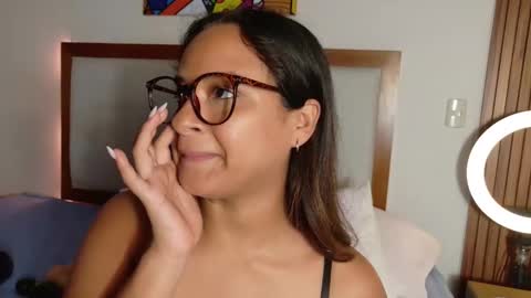 Snapshot of giablue20 chatting on March 19, 5:17 pm Gianella online show from March 19, 5:17 pm