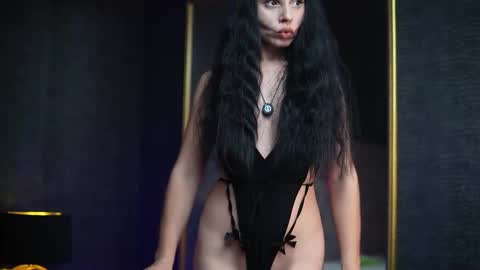  Gia  online show from November 25, 9:15 pm