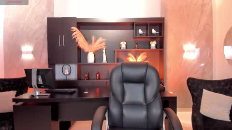 Gia Ferrera online show from January 13, 7:41 pm