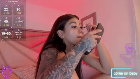 Gia  online show from November 28, 5:37 pm