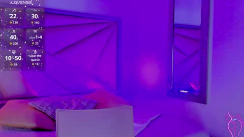 Gia  online show from May 2, 12:26 am