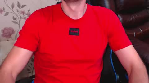 Snapshot of gianni_lion chatting on November 2, 3:47 pm Gianni online show from November 2, 3:47 pm