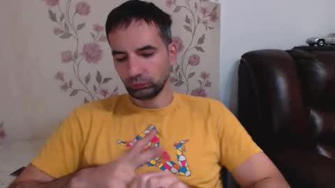 Snapshot of gianni_lion chatting on November 28, 2:42 pm Gianni online show from November 28, 2:42 pm