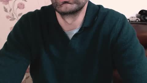 Snapshot of gianni_lion chatting on December 15, 9:52 pm Gianni online show from December 15, 9:52 pm