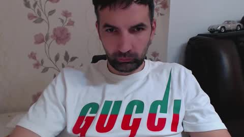 Snapshot of gianni_lion chatting on April 6, 1:23 pm Gianni online show from April 6, 1:23 pm