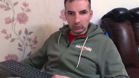 Snapshot of gianni_lion chatting on April 13, 3:50 pm Gianni online show from April 13, 3:50 pm