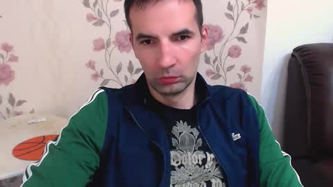 Snapshot of gianni_lion chatting on April 25, 9:45 am Gianni online show from April 25, 9:45 am
