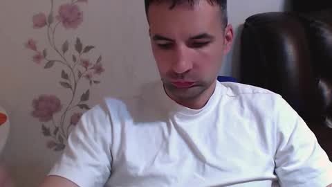 Snapshot of gianni_lion chatting on May 11, 8:06 pm Gianni online show from May 11, 8:06 pm