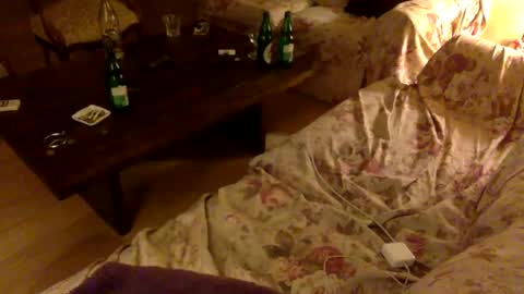 Snapshot of giannispr1998 chatting on December 18, 10:02 pm Horny Sissy online show from December 18, 10:02 pm