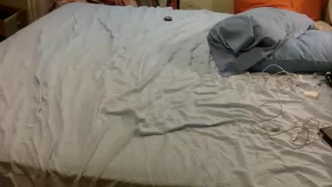 Snapshot of giannispr1998 chatting on December 19, 1:07 am Horny Sissy online show from December 19, 1:07 am