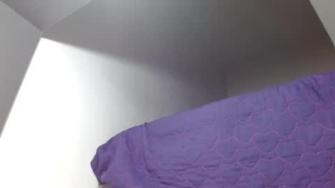 Snapshot of giant_feet chatting on July 31, 4:12 am BOSS online show from July 31, 4:12 am