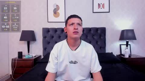 Snapshot of giax_ chatting on June 5, 8:47 pm Gia and Tx online show from June 5, 8:47 pm