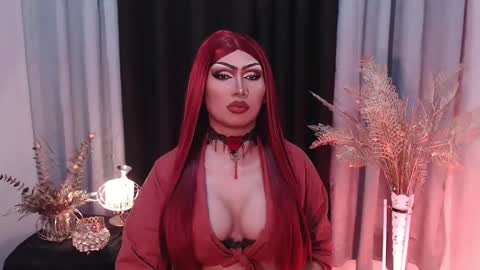 Gia X online show from December 17, 12:05 am