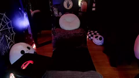 Snapshot of gigglemethis22 chatting on December 27, 7:03 pm Giggles online show from December 27, 7:03 pm