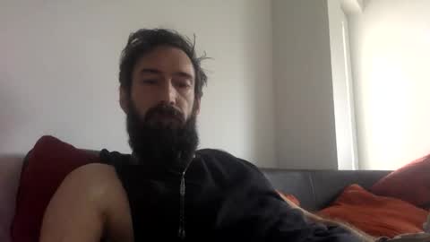 Snapshot of giggy81 chatting on October 13, 11:43 am iggy online show from October 13, 11:43 am