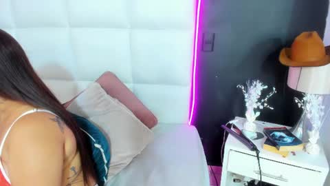 Gigi  online show from July 15, 12:10 pm