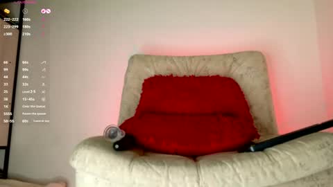 Snapshot of gigi_loved chatting on June 10, 12:55 am Gigi online show from June 10, 12:55 am