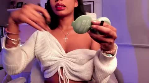 GIGI online show from November 13, 4:33 am