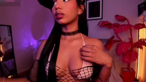 Snapshot of gigi_strawberry chatting on May 11, 4:40 am GIGI online show from May 11, 4:40 am