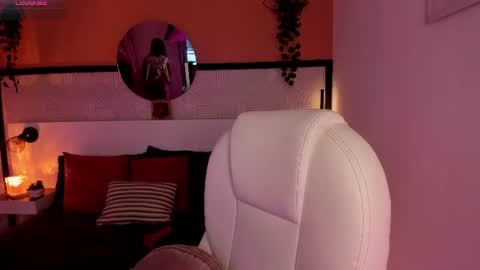 Snapshot of gigi_strawberry chatting on June 17, 7:22 am GIGI online show from June 17, 7:22 am