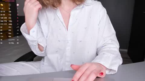 gigihadd online show from February 23, 4:26 pm