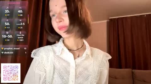 Snapshot of gigikray chatting on October 25, 7:30 pm Molly online show from October 25, 7:30 pm