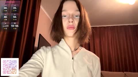 Snapshot of gigikray chatting on November 24, 7:35 pm Molly online show from November 24, 7:35 pm