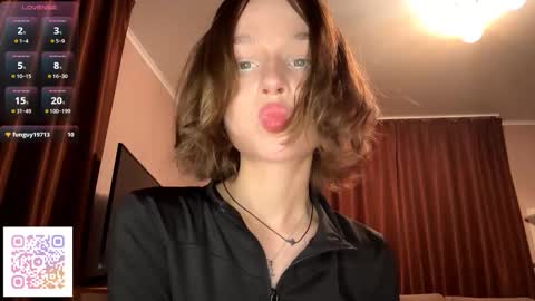 Snapshot of gigikray chatting on November 30, 7:29 pm Molly online show from November 30, 7:29 pm