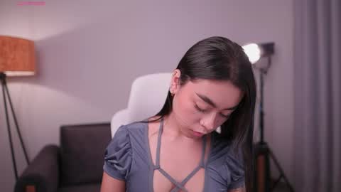 Snapshot of gigilee_ chatting on May 25, 1:55 am GIGI online show from May 25, 1:55 am